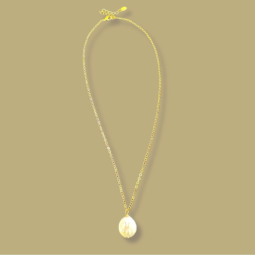 Handmade Freshwater Coin Pearl 16 K Gold Chain Minimalist Necklace..